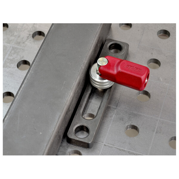 Equerre et butee pour table de soudage tf