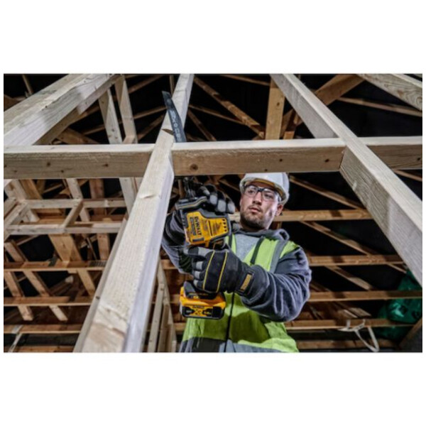 Scie sabre compact xr 18v