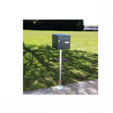 Boite aux lettres pied à sceller