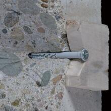 Cheville à frapper col fraisé