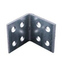 Equerre perforée symétrique